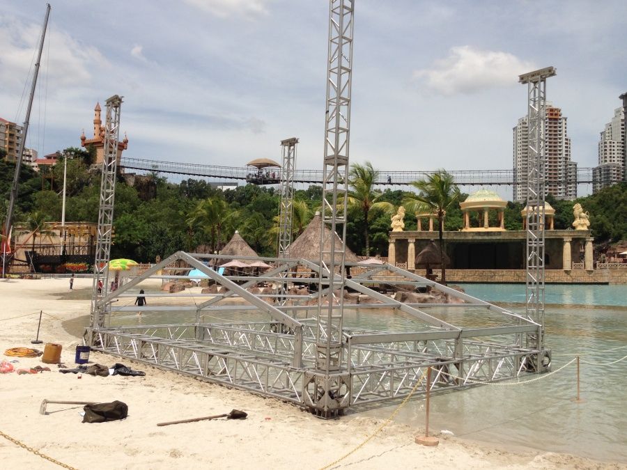 Detachable aluminum stage for Sunway Lagoon